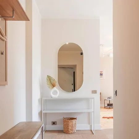 Modern In City Center! Appartement *