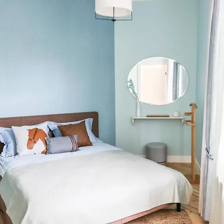 Modern In City Center! Appartement *