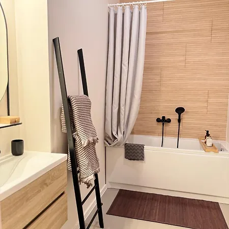 Appartement Modern In City Center!